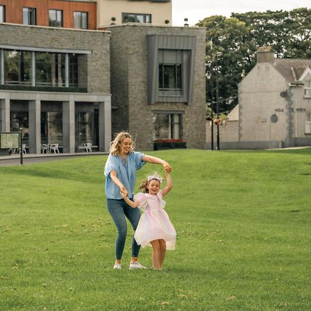 Trim Castle Hotel Exteriör bild